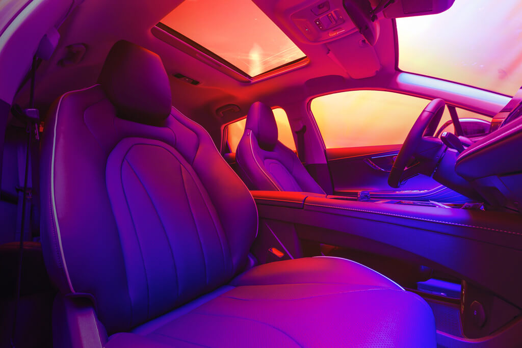 Omoda5 - Design interiéru